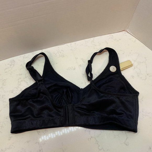 Exquisite Form Full-Coverage Bra - Picture 3 of 5